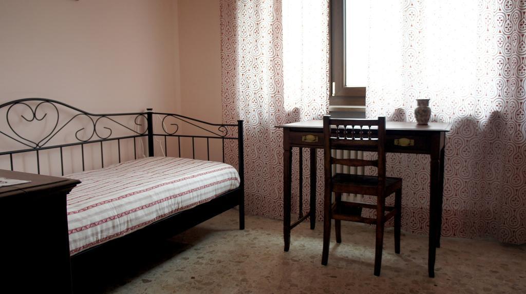 Il Piccione Viaggiatore Banchette D'Ivrea Chambre photo